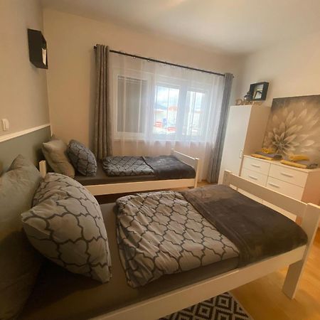 Apartman El Ogulin Exteriér fotografie